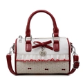 Boston Handtasche mit roter Schleife und Punkten sowie Spitze und Herz-Metallanhänger - Weiß