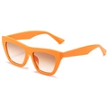 Modische orangefarbene Cat-Eye-Sonnenbrille mit braunen Verlaufsgläsern für einen trendigen Look - Oranger Rahmen Braune Verlaufsgläser