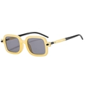 Quadratische Oversize-Sonnenbrille in Creme mit grauen Gläsern und zweifarbigen Bügeln - Beiger Rahmen Graue Gläser
