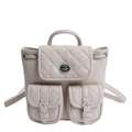 Sac à dos matelassé beige chic avec deux poches avant et boucle tournante en métal - Blanc