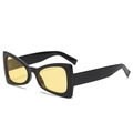 Occhiali da sole retro cat eye con montatura nera e lenti gialle trasparenti - Montatura Nera Lenti Gialle