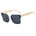 Lunettes de soleil demi-cerclées tendance avec verres noirs et branches chaînes dorées - Monture Blanche Verres Gris Foncé