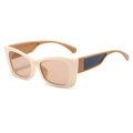 Lunettes de soleil cat-eye blanc cassé avec verres marron clair et détails bleus latéraux - Monture Rose Branche Marron Lentille Champagne