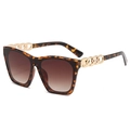Retro square oversized tortoiseshell sunglasses with golden metal chain temples - Leopard Frame / Tea Lens