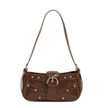 Borsa sottobraccio in pelle marrone scuro con finitura lucida e borchie argentate - Marrone