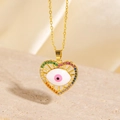 Collier avec pendentif cœur œil protecteur doré et zircons colorés sur socle en pierre - Style Cœur Ajouré en Zircone Multicolore (BXL0342-131)