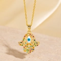 Collier main de Hamsa dorée avec zircons colorés et pendentif œil maléfique bleu - Style Main de Fatma en Zircone Multicolore (BXL0342-73)