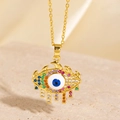 Collier Evil Eye doré avec zircons colorés et cils en cristal sur fond de pierre beige - Style à Franges Cils en Zircone Multicolore (BXL0342-24)