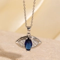Collier œil de démon argenté avec pierre bleue marine et pavé de cristaux blancs fins - Style Pierre Bleue à Marquise Argentée (BXL0342-49)