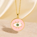 Collier pendentif œil maléfique rose avec zircon vert en acier titane plaqué or - Style Disque Doré Œil à Pupille Verte Fond Rose (BXL0342-105)