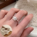Eleganter Vintage Silberring mit ausgeschnittenem Blumenmuster und Retro-Details - Vintage Blumen Hohlstil (JZ5229)