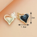 Ciondolo a cuore con ali di farfalla e gemme nere, dimensioni di 2cm per 1,8cm - Cuore / Nero