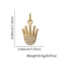 Makro-Detail eines Gold-Kronenanhängers mit Maßen 1,54x1,03 cm und klaren Edelsteinen - Seestern Form (款式四)