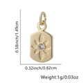 Pendentif rectangulaire plaqué or avec fleur gravée et pierre de zircone claire - Forme de poisson (Style 13)