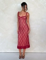 Robe mi-longue en dentelle rouge élégante avec coupe ajustée et volants fins - S / Dentelle Rouge
