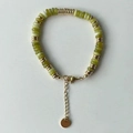 Collar artesanal de cuentas de piedras semipreciosas verde claro con detalles en oro - Pulsera / Piedra Verde Esmeralda