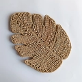 Bohemian monstera leaf woven straw wall decor and placemat in natural fiber finish - Monstera Leaf Shaped Style (27x37cm)