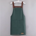 Delantal de cocina impermeable verde bosque en lona con tirantes marrones y bolsos - Verde Simple (Estilo Estándar)