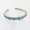 Diadema barroca de satén azul claro con piedras turquesas y engastes dorados - Terciopelo Negro Artesanal (Estilo C)