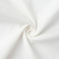 Gros plan du tissu en lin blanc montrant le tissage détaillé et le drapé soyeux - S / Blanc (100% Coton)