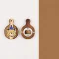 Ouvre-bouteille magnétique en bois d'acacia avec motif d'ours pour réfrigérateur - Ours Acacia au Chapeau Bleu