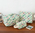 Three-piece set of cream floral quilted cotton makeup bags with handles and zippers - Purple Flower