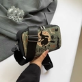 Piccola borsa a tracolla Halloween con stampa di strega e tracolla larga nera - Stile Strega (Stile 1)