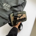 Borsa a tracolla Halloween con stampa pipistrello e tracolla regolabile in nero - Stile Foresta di Pipistrelli (Stile 2)