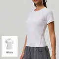 T-shirt de yoga blanc pour femme, respirant, coupe ajustée avec manches raglan - S / Blanc