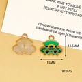 Détail des breloques émaillées vertes pour la Saint-Patrick, taille 15x13,5 mm - 18 Chapeau Irlandais Lunettes (C) / 15x13.5mm