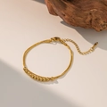 18K vergoldetes Edelstahl-Armband mit doppelter Schlangenkette und runden Goldperlen - Doppelschichtiges Schlangenkette Perlenarmband / Gold