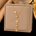 Collana a Y dorata con ciondoli a stella scintillanti e pietre di zircone bianco - Stile Cinque Stelle a Otto Punte (8269)