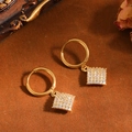 Elegante goudkleurige roestvrijstalen oorringen met vierkante kristallen hangers - Earrings Only (Square Rhinestone) / Goud