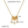 Halsnahe Kette aus 18k vergoldetem Edelstahl mit Zirkonia-Anhängern und Goldringen - Fünf-Ring-Strass-Stil (TN3693)