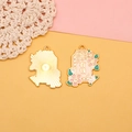 Nahaufnahme eines japanischen Kirschblüten-Omamori-Anhängers für DIY-Schmuckherstellung - Wohlhabend Sakura (H-011)