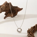 Collar de anillo de plata pulida con colgante circular minimalista en cadena fina - Círculo (QYH6181) / Color Acero