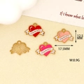 Dettaglio di ciondoli a cuore smaltati con misure per la creazione di gioielli fai da te. - Stile Cuore Nastro Rosso (16) / Rosso