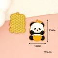 Detailweergave van de panda-hanger van legering, afmetingen 25x18mm en 2,5g gewicht - Baar Panda