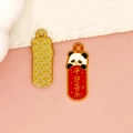 Chinese stijl panda legering hanger met rood banier ontwerp en emaille afwerking - Vrede en Vreugde Panda