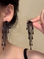 Détail de boucles d'oreilles à pompons en strass noirs de style palais vintage - Style Long Frange en Strass (44#) / 44# Noir Fusil-Noir (Tige en Argent)