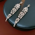 Boucles d'oreilles pendantes argentées rétro avec cristaux transparents brillants - Style Floral Superposé (66#) (Tige en Argent) / Argent