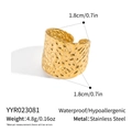 Verstelbare gouden roestvrijstalen ring met een onregelmatige gehamerde textuur - Vintage Gehamerde Brede Bandstijl (YYR023081)