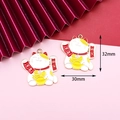 Set di due ciondoli Maneki-neko in smalto bianco con dimensioni di 30x32mm premium - S1 / Confezione da 10 / 2# Gatto della Fortuna Lingotto
