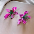 Elegante lila Blumenohrringe mit gemusterten Acryl-Blütenblättern und Kristallakzenten - Azetat-Schnitt-Blütenstaubblatt-Stecker (28#)
