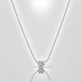 Collana minimalista con ciondolo in zircone rotondo a sei griffe in finitura argento - Collana con Diamante Singolo a Sei Griffe (QYH190) / Argento