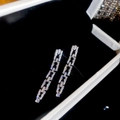Elegante zilveren naald oorbellen met fonkelende strassteentjes in luxe sieradendoosje - Geometrische Ketting Stijl (56#)