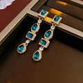 Élégantes boucles d'oreilles pendantes avec pierres vert émeraude et halo de cristal. - 10# Tige en Acier / Or-Vert Émeraude