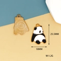 Dettaglio del ciondolo a forma di panda in lega, 25,5mm x 18mm per gioielli fai da te - Panda Sdraiato