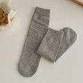 Calze in cotone grigio a coste dallo stile minimalista per donna, abbigliamento casual - Taglia Unica (35-40) / Grigio chiaro