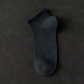 Calcetines deportivos para hombre en gris carbón de malla 10A transpirable y antibacteriana - gris oscuro